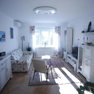 Mami-krok Apartment Rijeka