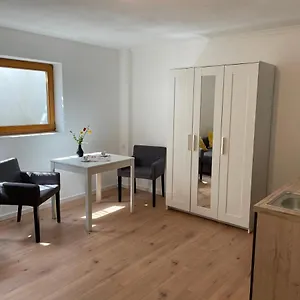 Schöne Souterrainwohnung In Apartment Seeshaupt